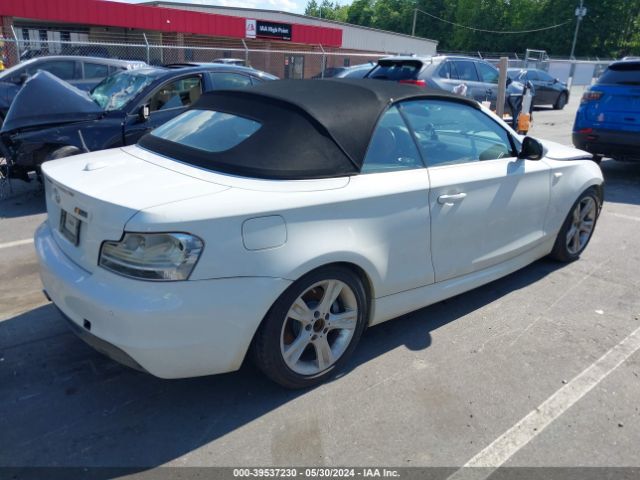2011 BMW 135I WBAUN7C54BVM24867 Photo 3