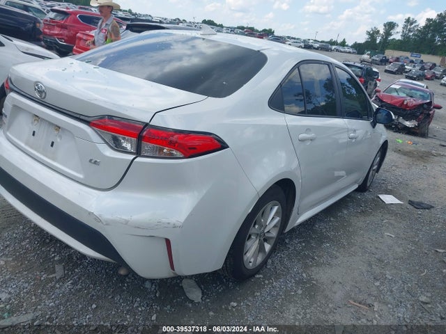 Toyota COROLLA LE 2022 5YFVPMAE4NP310409 Image 4