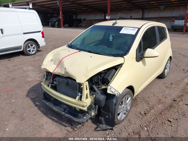 Chevrolet Spark 1lt Auto 2014 KL8CD6S92EC435813 Image 2