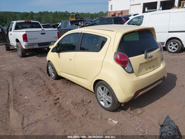 Chevrolet Spark 1lt Auto 2014 KL8CD6S92EC435813 Image 3