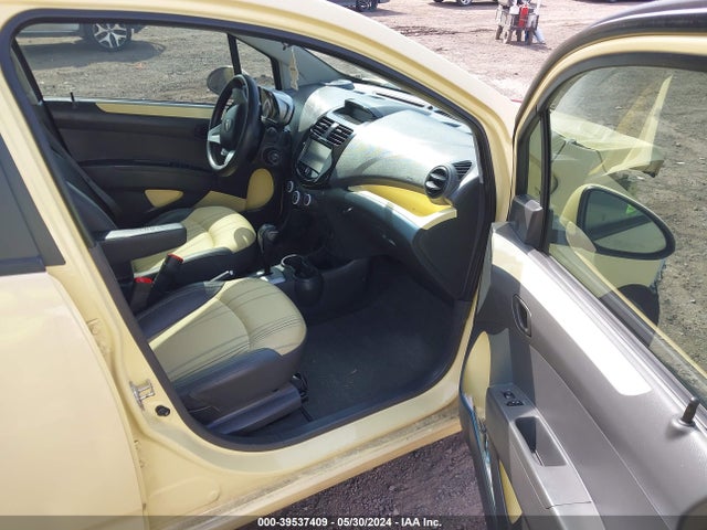 Chevrolet Spark 1lt Auto 2014 KL8CD6S92EC435813 Image 5