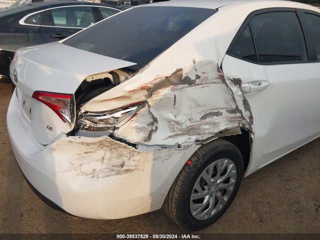 Toyota COROLLA LE 2018 5YFBURHE2JP747592 Image 6