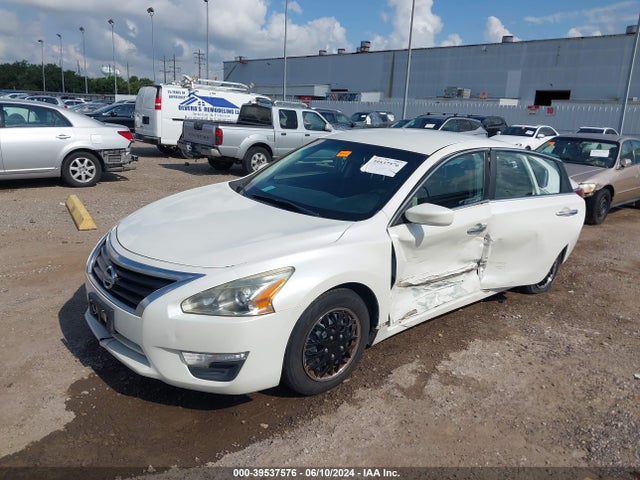 Nissan Altima 2.5 S 2014 1N4AL3AP3EC154349 Image 2