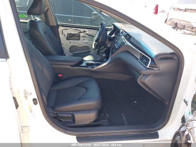 Toyota CAMRY SE 2018 4T1B11HK2JU669975 Image 5