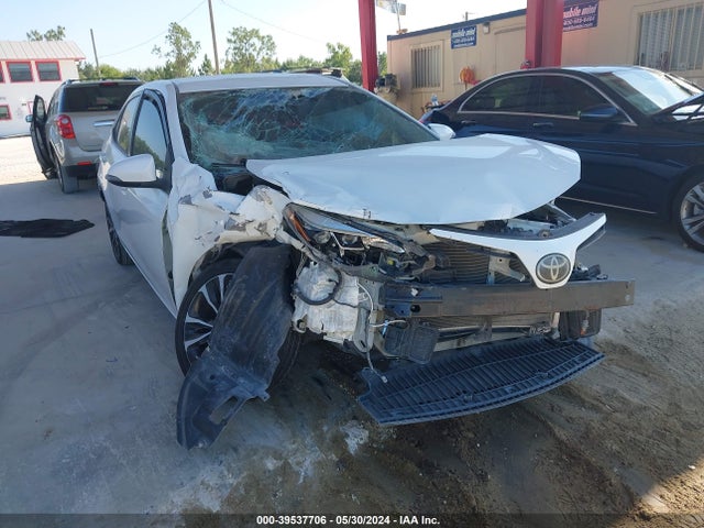 Toyota COROLLA SE 2018 5YFBURHE7JP844397 zdjęcie główne