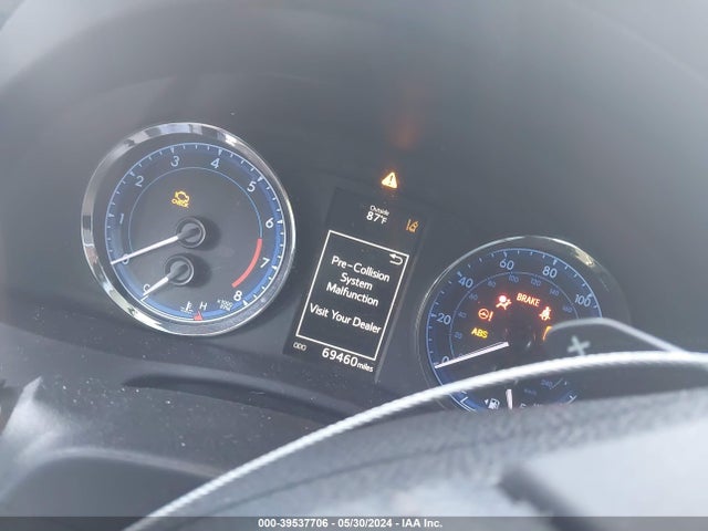 Toyota COROLLA SE 2018 5YFBURHE7JP844397 Image 7