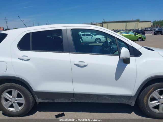 3GNCJKSB1KL357463 Chevrolet TRAX LS