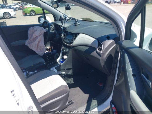 3GNCJKSB1KL357463 Chevrolet TRAX LS