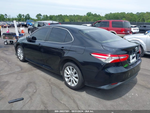 Toyota CAMRY LE 2018 JTNB11HK5J3036666 Image 3
