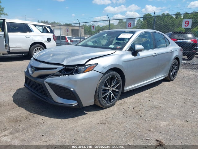 Toyota CAMRY SE 2022 4T1G11AK7NU714639 Image 2