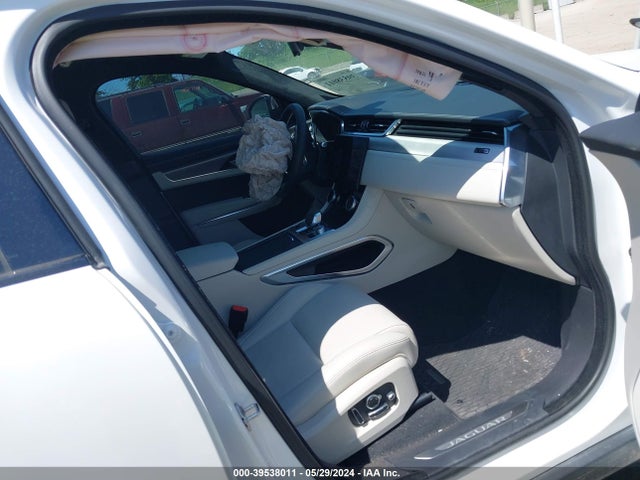 2023 JAGUAR F-PACE SADCT2FU3PA714594 Photo 4