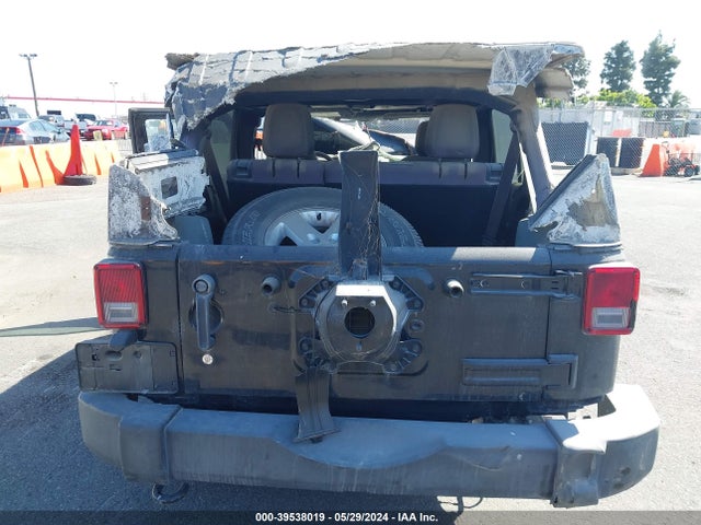 1C4BJWDG3HL751636 Jeep Wrangler Unlimited Sport 4x4