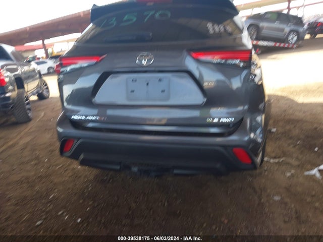 Toyota Highlander Xle 2022 5TDHZRBH7NS591738 Image 15