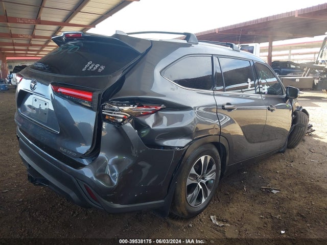 Toyota Highlander Xle 2022 5TDHZRBH7NS591738 Image 4
