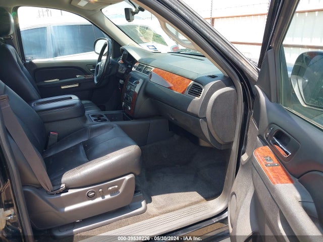 Chevrolet Tahoe Lt 2014 1GNSKBE0XER191637 Image 5