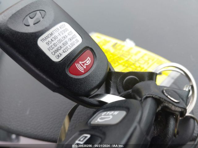 5NPD74LF9HH104425 Hyundai ELANTRA SE
