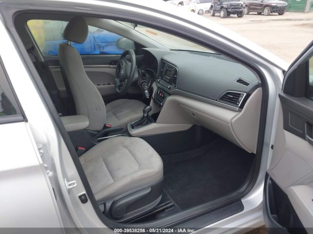 5NPD74LF9HH104425 Hyundai ELANTRA SE