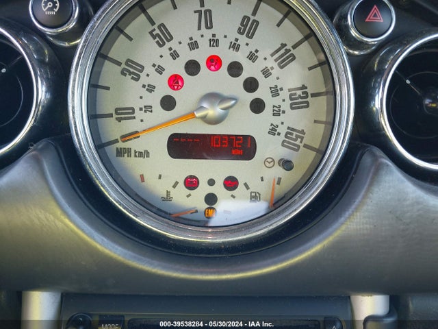 2005 MINI COOPER S WMWRH33465TF83227 Photo 6