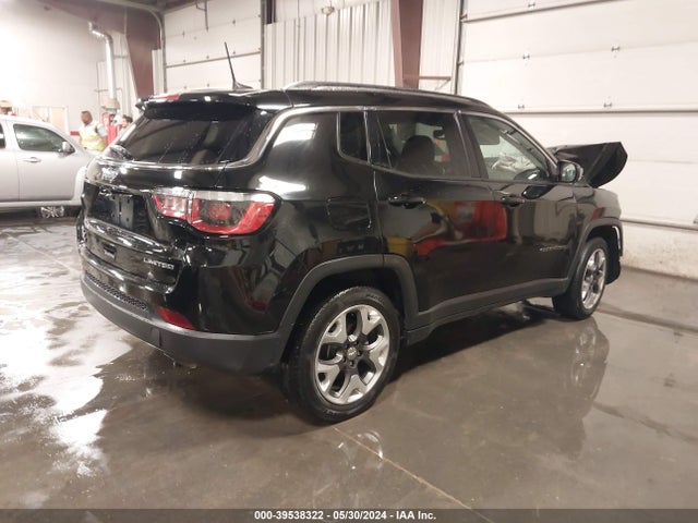 3C4NJCCB9JT351334 Jeep Compass Limited Fwd