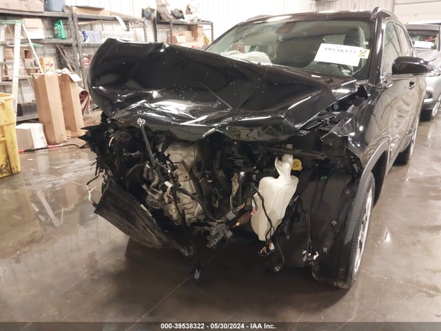3C4NJCCB9JT351334 Jeep Compass Limited Fwd