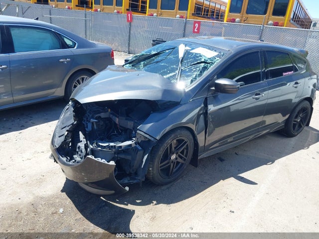 Ford FOCUS ST 2016 1FADP3L90GL383963 Image 2