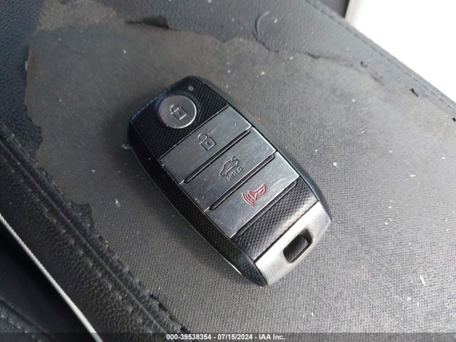KIA OPTIMA EX 2016 5XXGU4L39GG032454 Image 11