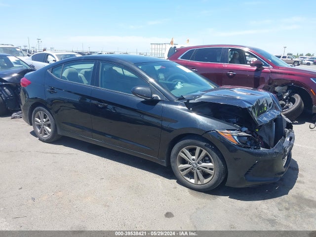 2018 5NPD84LF7JH399267 main image