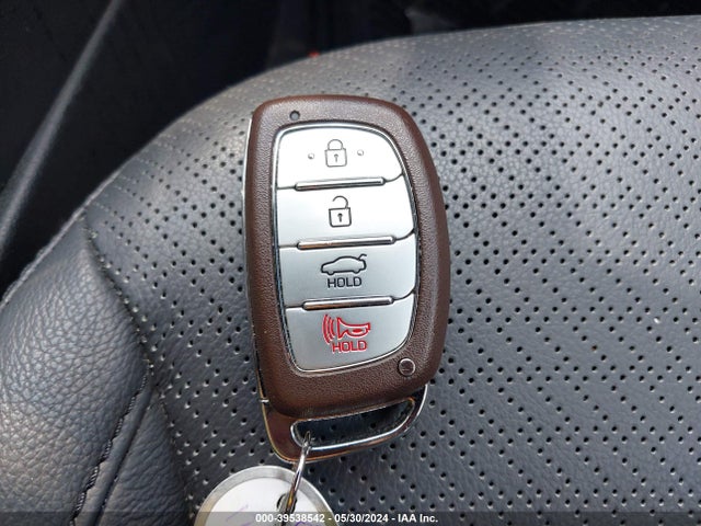 Hyundai Elantra Limited 2017 KMHD84LF0HU269245 Image 11