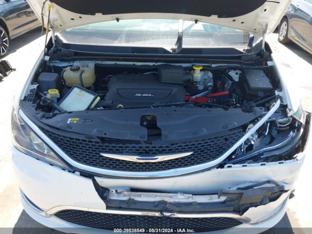2C4RC1BG9JR141851 Chrysler Pacifica Touring L