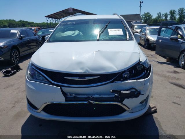 2C4RC1BG9JR141851 Chrysler Pacifica Touring L