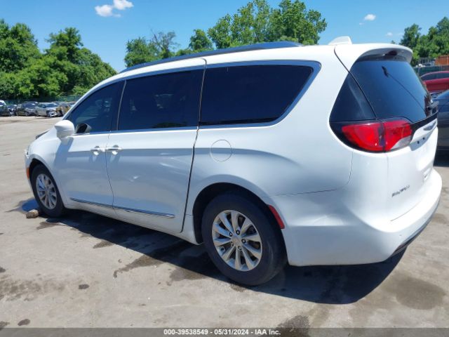 2C4RC1BG9JR141851 Chrysler Pacifica Touring L