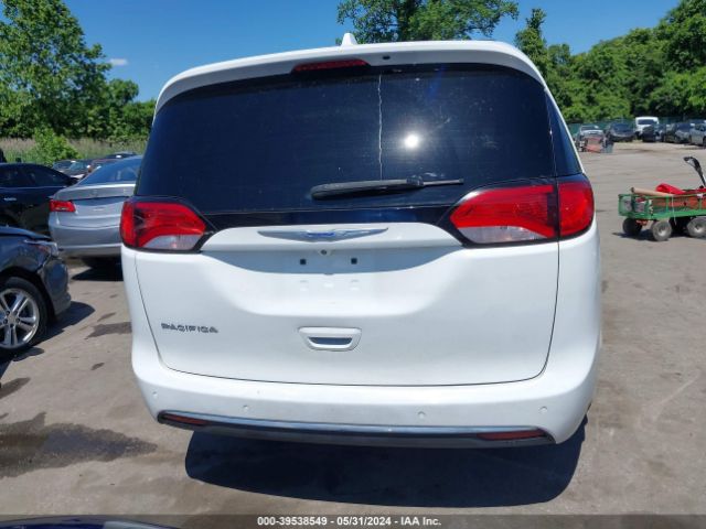2C4RC1BG9JR141851 Chrysler Pacifica Touring L