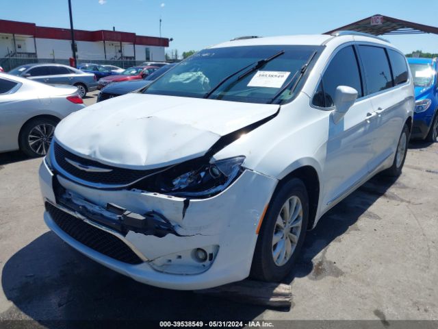 2C4RC1BG9JR141851 Chrysler Pacifica Touring L