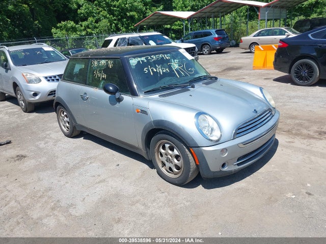 2005 MINI COOPER WMWRC334X5TJ68410 Photo 0