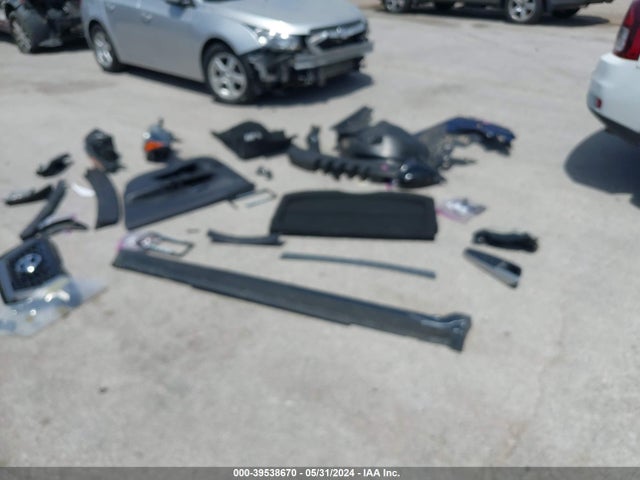 3N1CP5CU5KL562019 Nissan KICKS SR