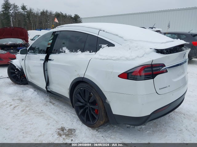 2016 TESLA MODEL X 5YJXCBE45GF011293 Photo 2
