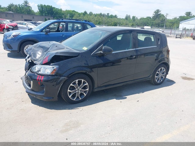 Chevrolet SONIC LT 2019 1G1JD6SBXK4139437 Image 2