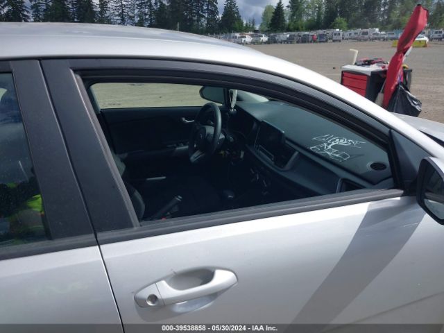3KPA24AD9ME430713 KIA RIO LX