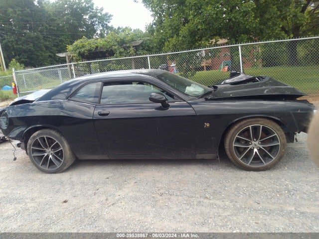 Dodge Challenger 392 Hemi Scat Pack Shaker 2018 2C3CDZFJ8JH326345 Image 14