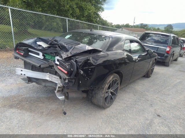 Dodge Challenger 392 Hemi Scat Pack Shaker 2018 2C3CDZFJ8JH326345 Image 4