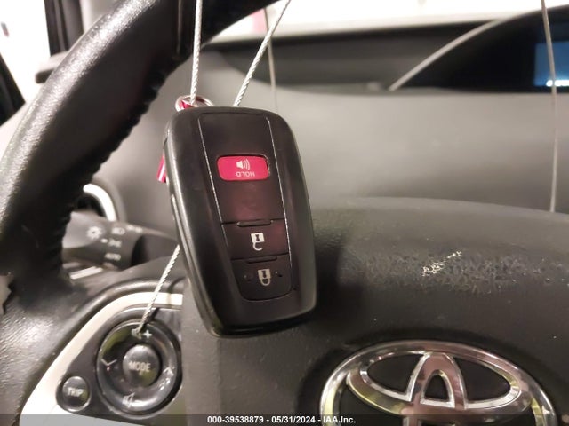 Toyota Prius Four 2017 JTDKARFU8H3053298 Image 11