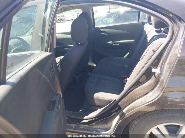 Chevrolet Sonic Lt Auto 2015 1G1JC5SH9F4151960 Image 8