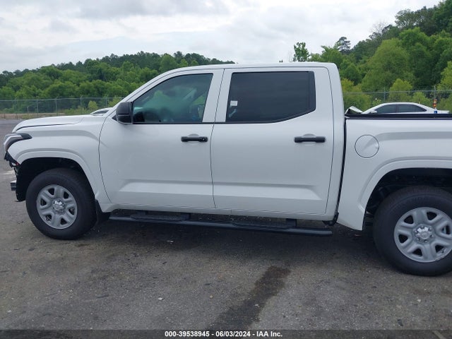 Toyota Tundra Sr 2024 5TFKB5ABXRX033740 Image 15