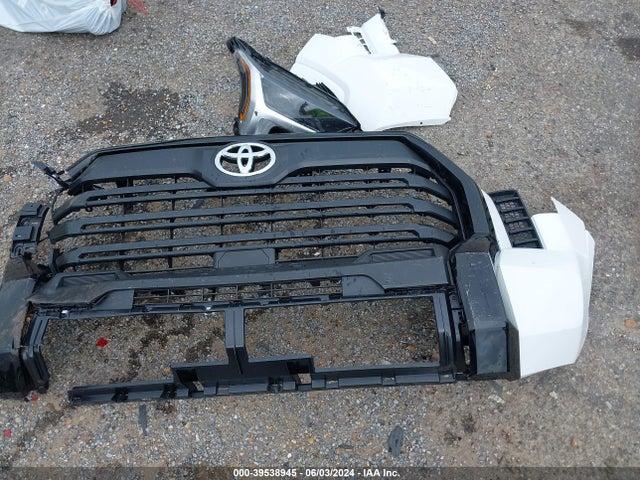 Toyota Tundra Sr 2024 5TFKB5ABXRX033740 Image 12