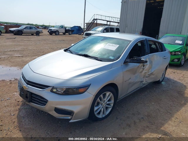 Chevrolet MALIBU LT 2018 1G1ZD5ST8JF130275 Image 2