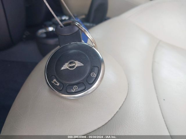 2013 MINI CONVERTIBLE WMWZP3C59DT550746 Photo 10