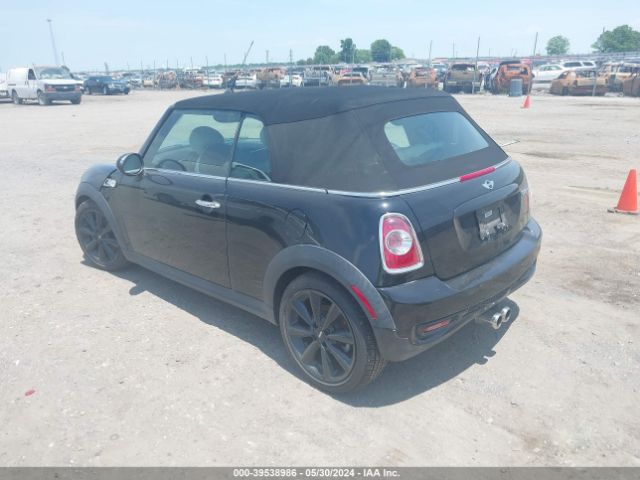 2013 MINI CONVERTIBLE WMWZP3C59DT550746 Photo 2