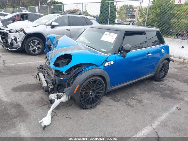 2008 MINI COOPER S WMWMF73588TV37870 Photo 1