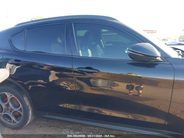 ZASFAKPN8J7B64410 Alfa Romeo Stelvio Sport Awd