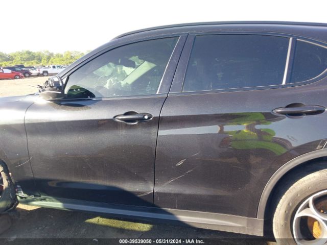 ZASFAKPN8J7B64410 Alfa Romeo Stelvio Sport Awd